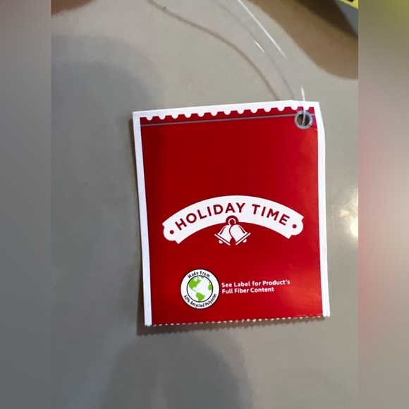 Ugly Christmas Men's 'Gold Buckle Santa' Short Sleeve T-Shirt Red Size M (38-40) - Picture 11 of 16